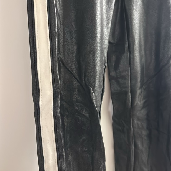 Spanx Faux Leather Legging white Stripe Medium - Picture 3 of 5